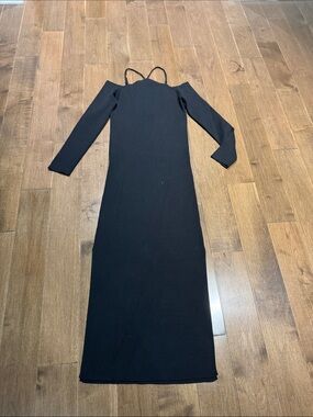 Black Long Sleeve Cold-Shoulder Maxi Dress